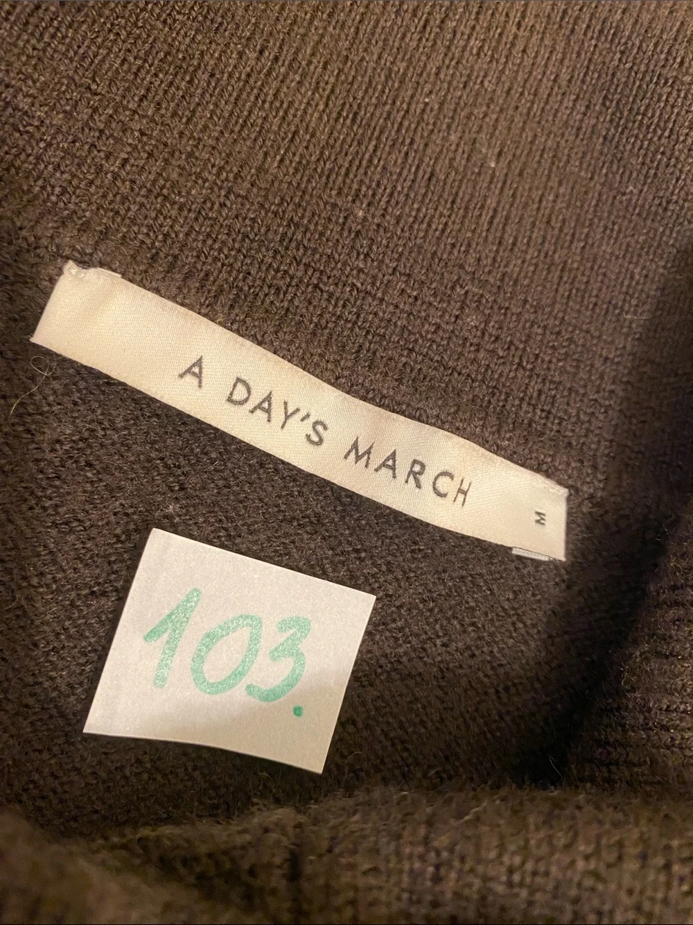 A DAY’S MARCH Avoch Merino Wool Polo Men's Sweater in Dark Brown. Size M